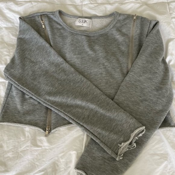 Seek the Label Grey Crop Sweater - Picture 5 of 7